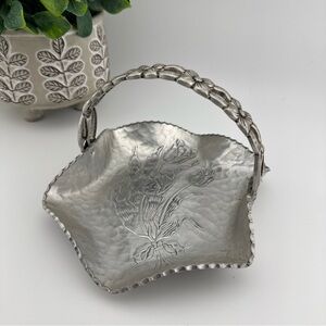 Vintage Rodney Kent Hammered Aluminum Basket Hand Wrought Creations #429 7"x5"